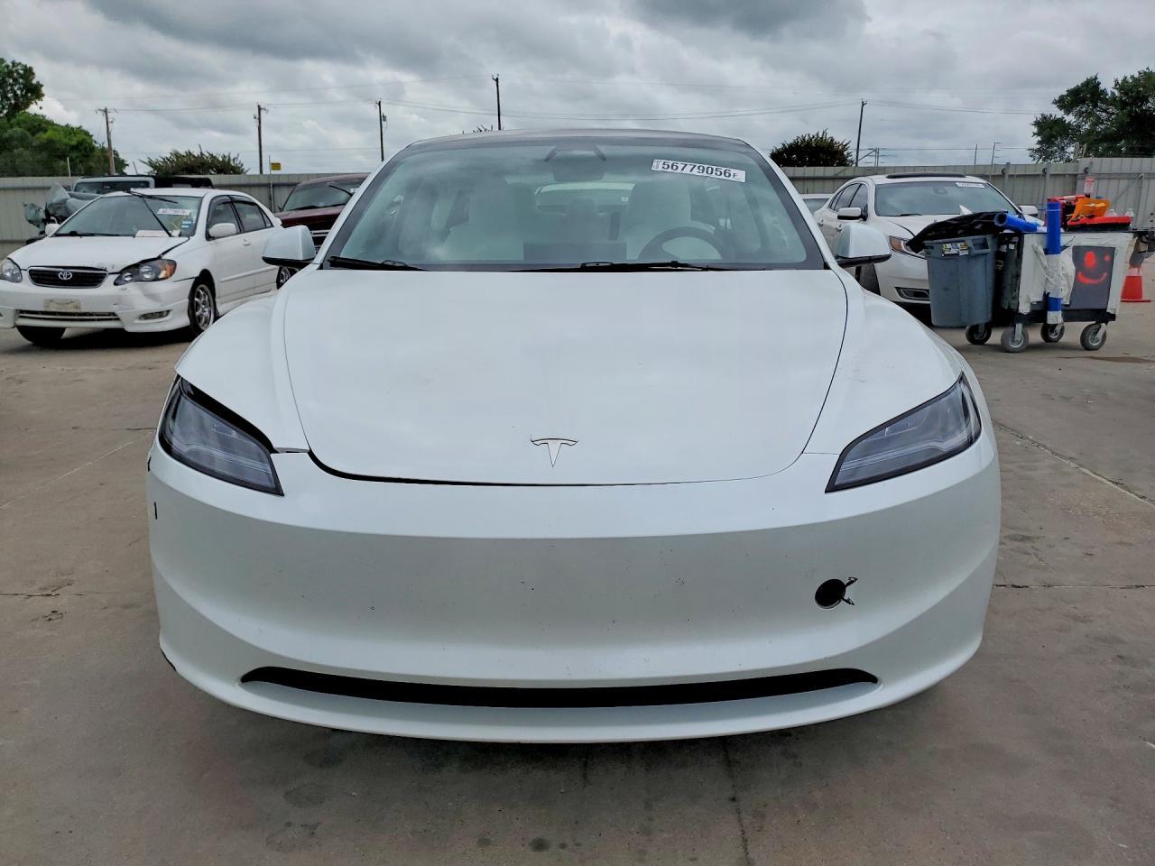 2024 Tesla Model 3 - Image 5