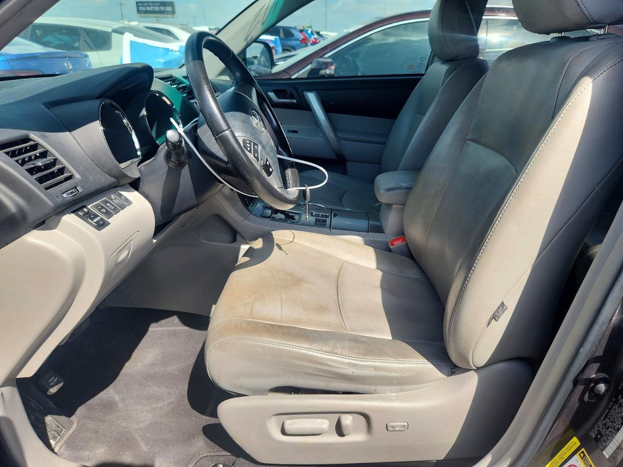 2012 Toyota Highlander Se - Image 7