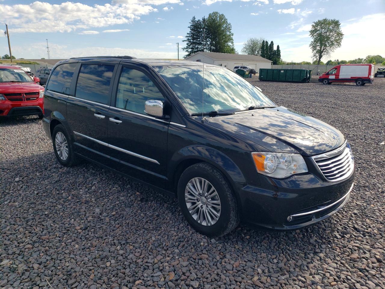 2016 Chrysler Town & Country Touring L - Фото 4