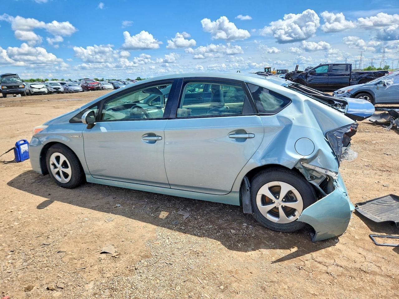 2015 Toyota Prius Four - Image 2