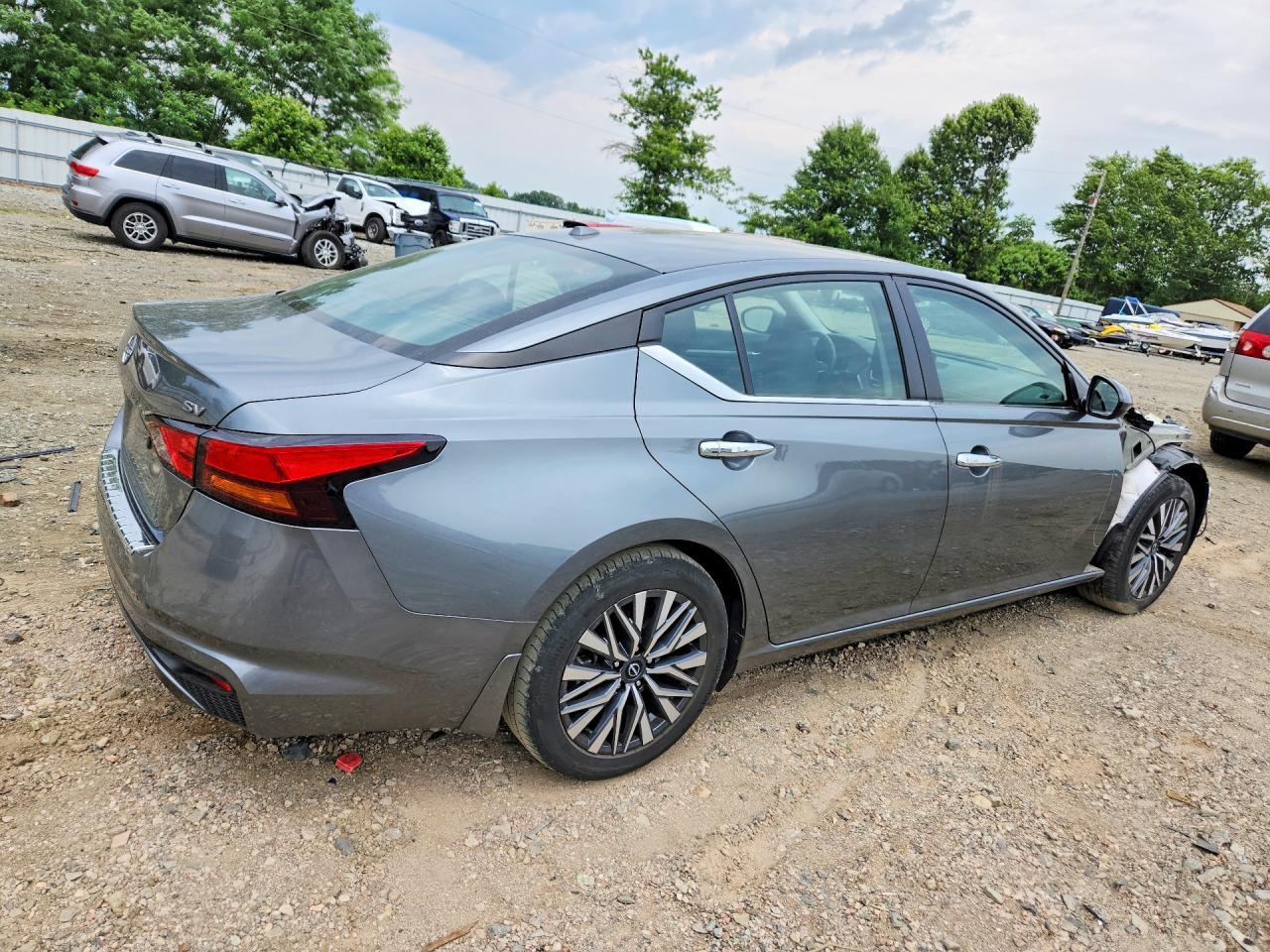 2023 Nissan Altima Sv - Фото 3