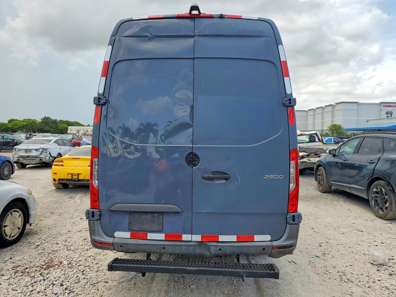 2019 Mercedes-Benz Sprinter 2500/3500 - Image 6