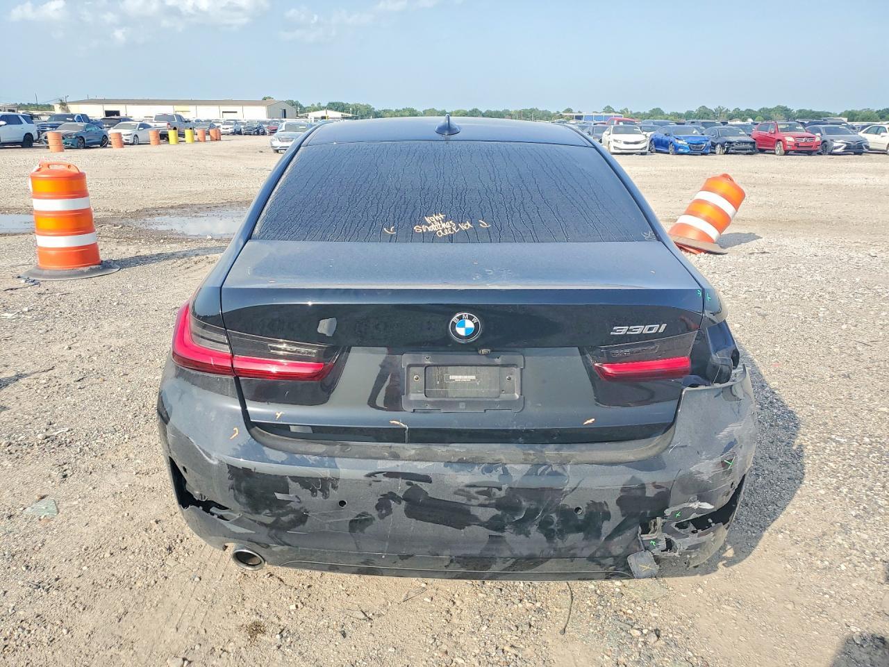 2022 BMW 330I - Фото 6