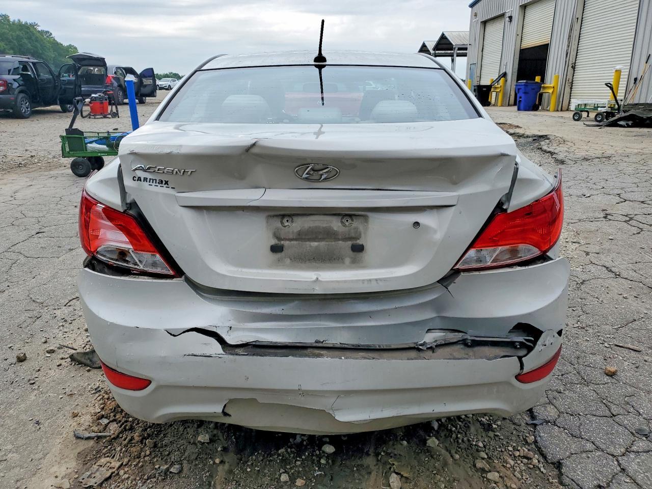 2017 Hyundai Accent Se - Фото 6