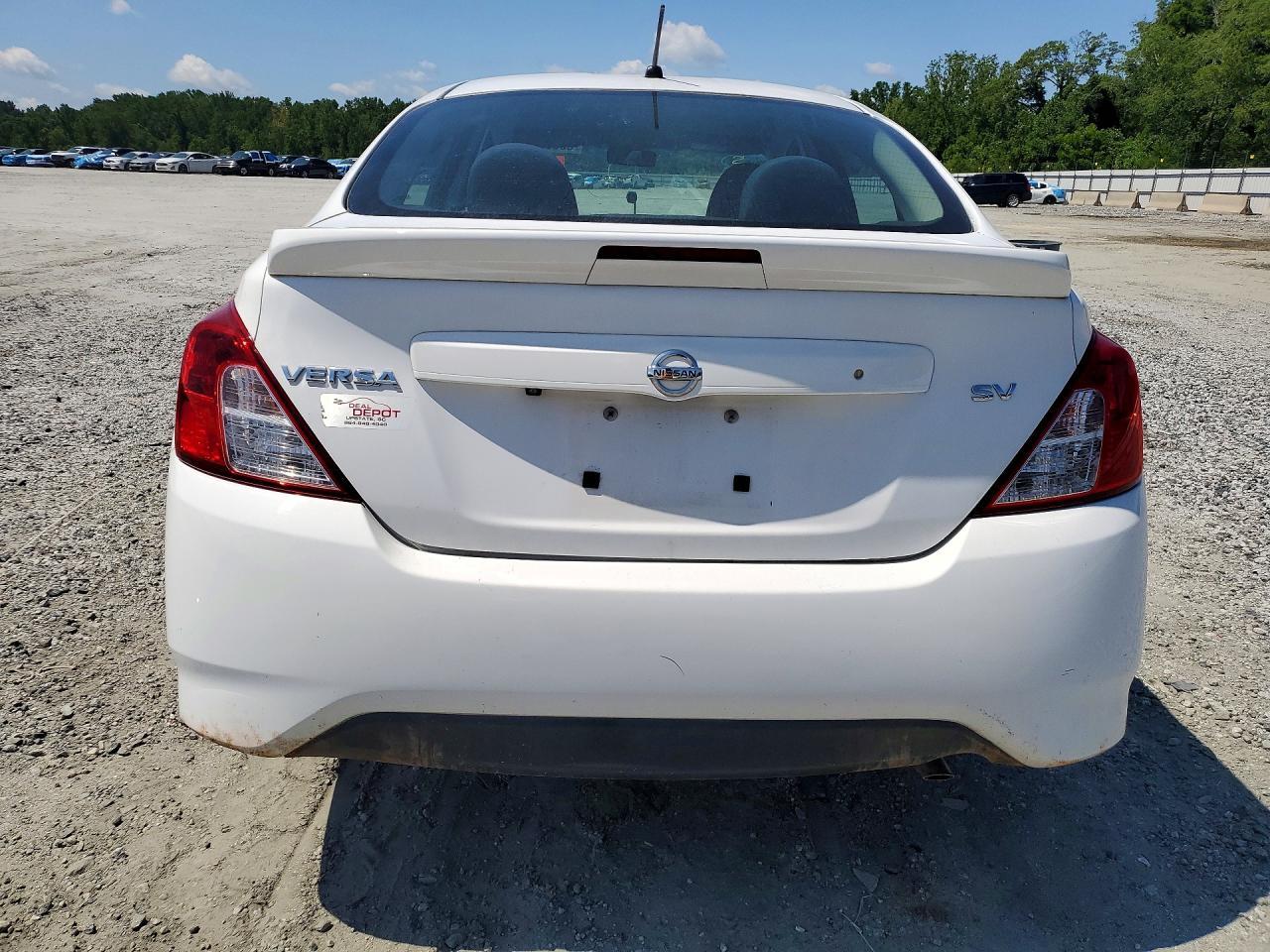 2019 Nissan Versa Sv - Фото 6