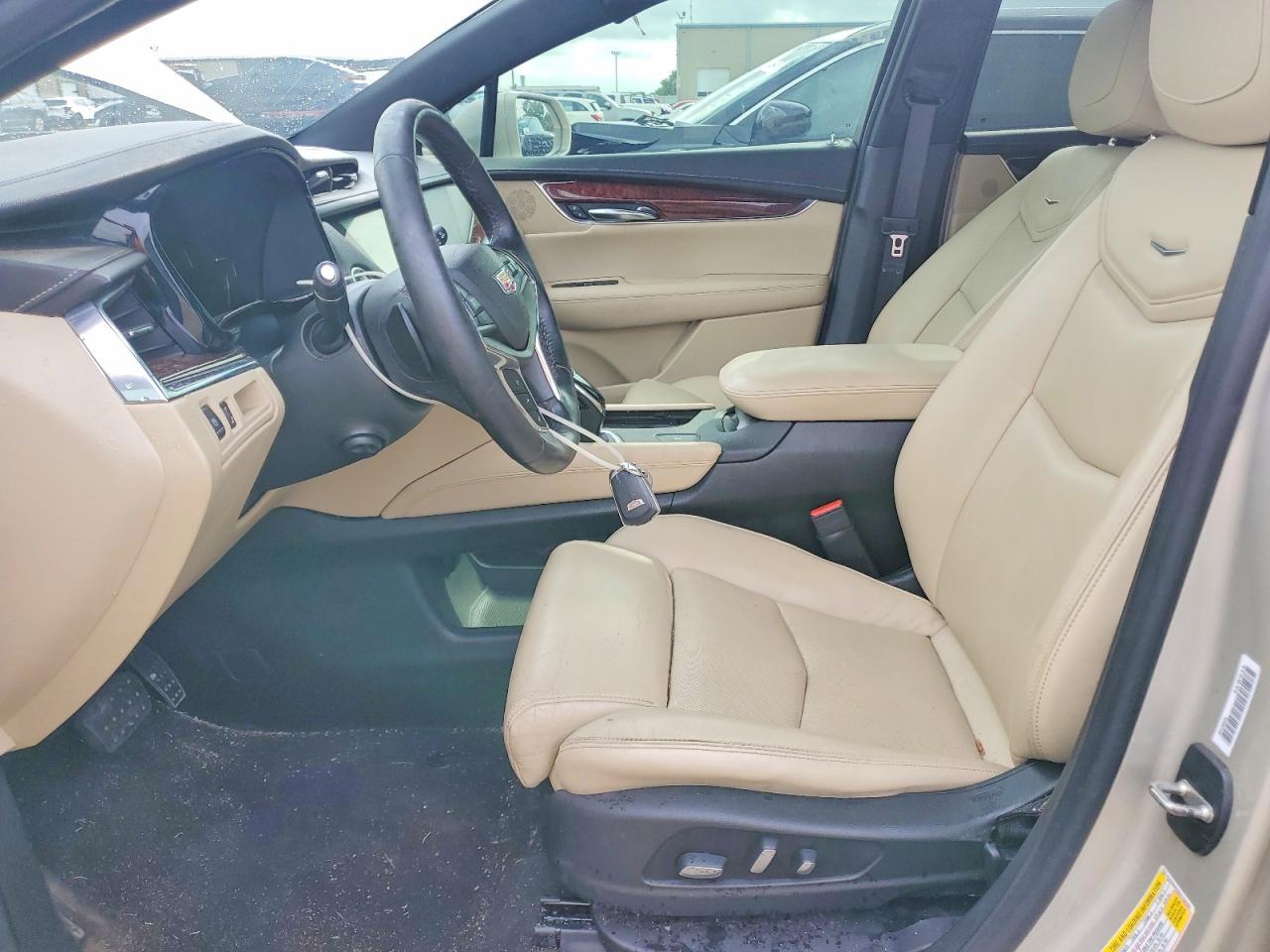 2017 Cadillac Xt5 Luxury - Image 7