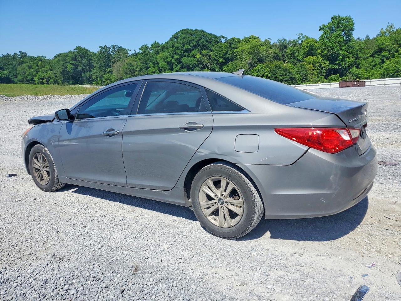 2013 Hyundai Sonata Gls - Image 2