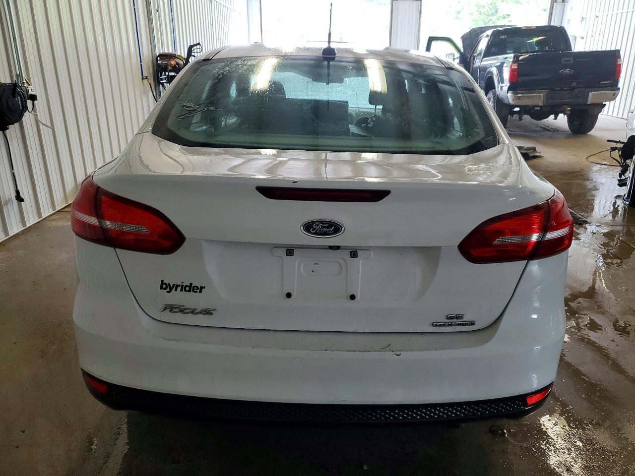 2015 Ford Focus Se - Image 6