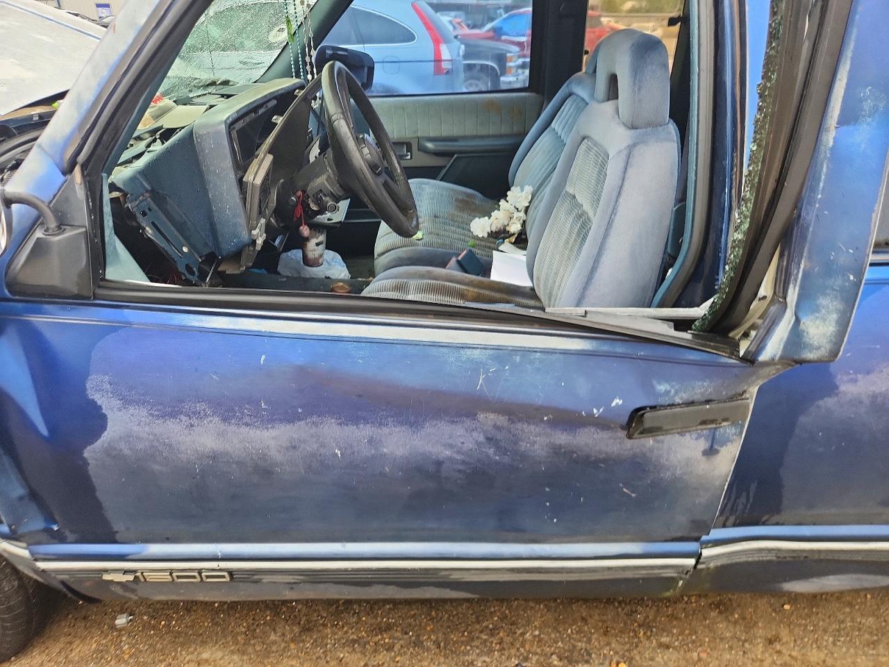 1994 Chevrolet Gmt-400 C1500 - Image 7