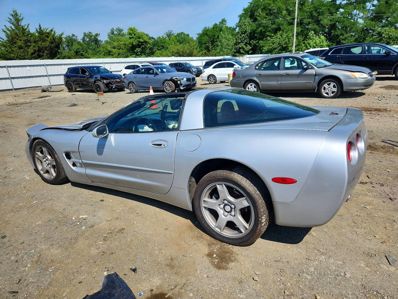 1999 Chevrolet Corvette - Фото 2
