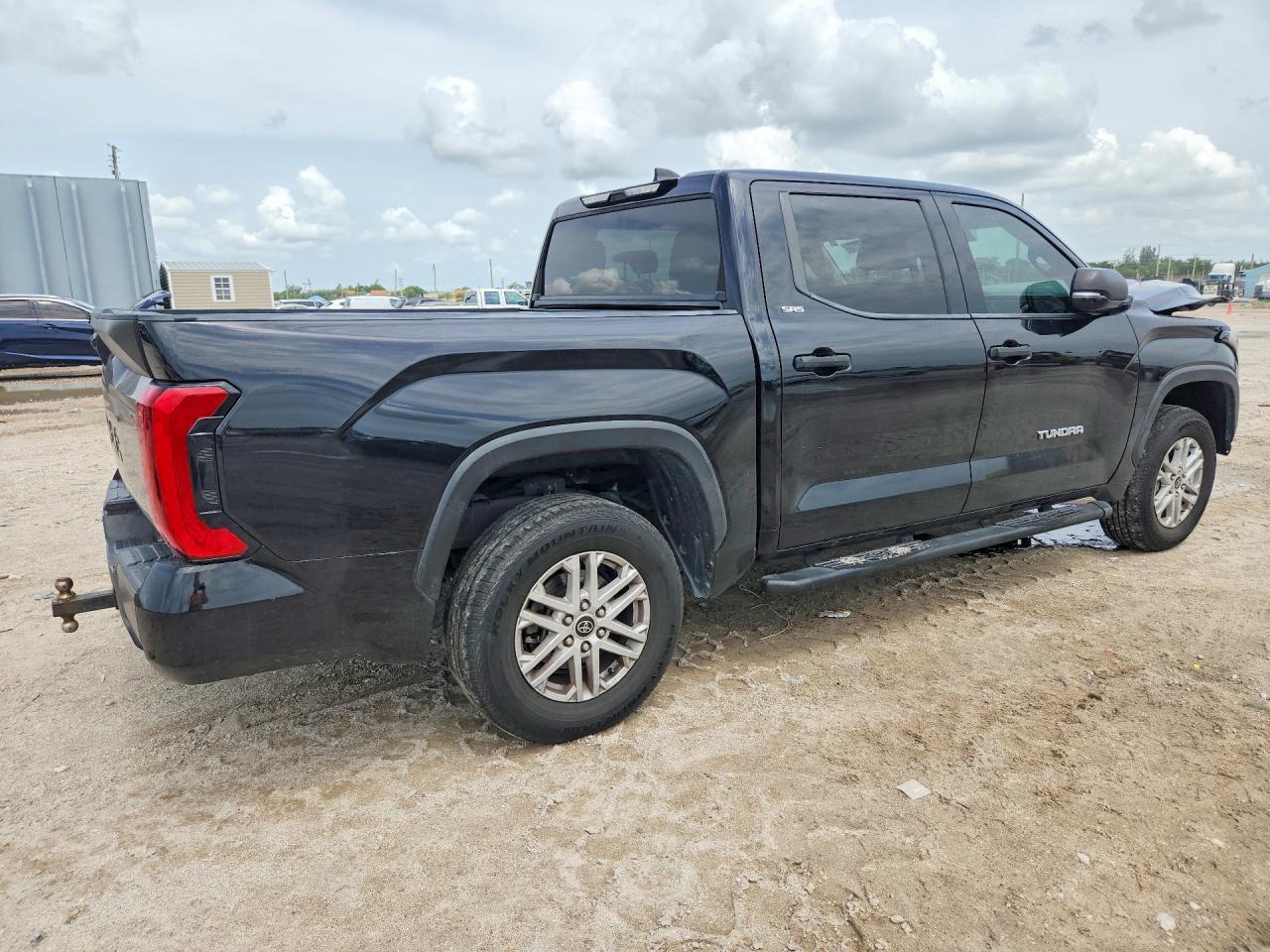 2022 Toyota Tundra Sr5 - Image 3