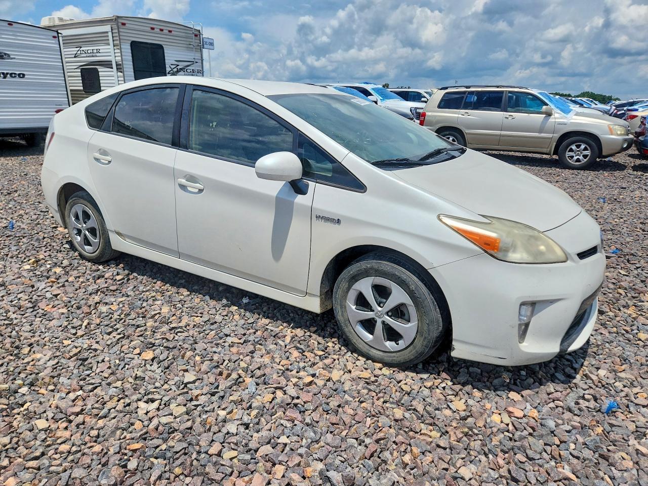 2013 Toyota Prius Two - Фото 4