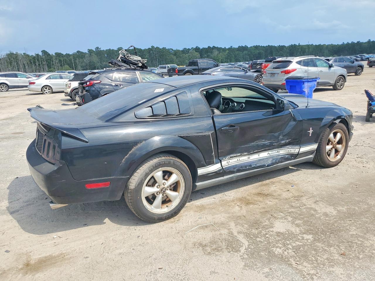 2008 Ford Mustang - Фото 3