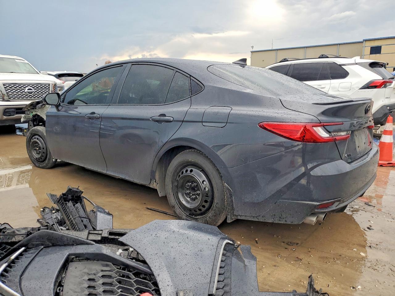 2025 Toyota Camry Se - Image 2