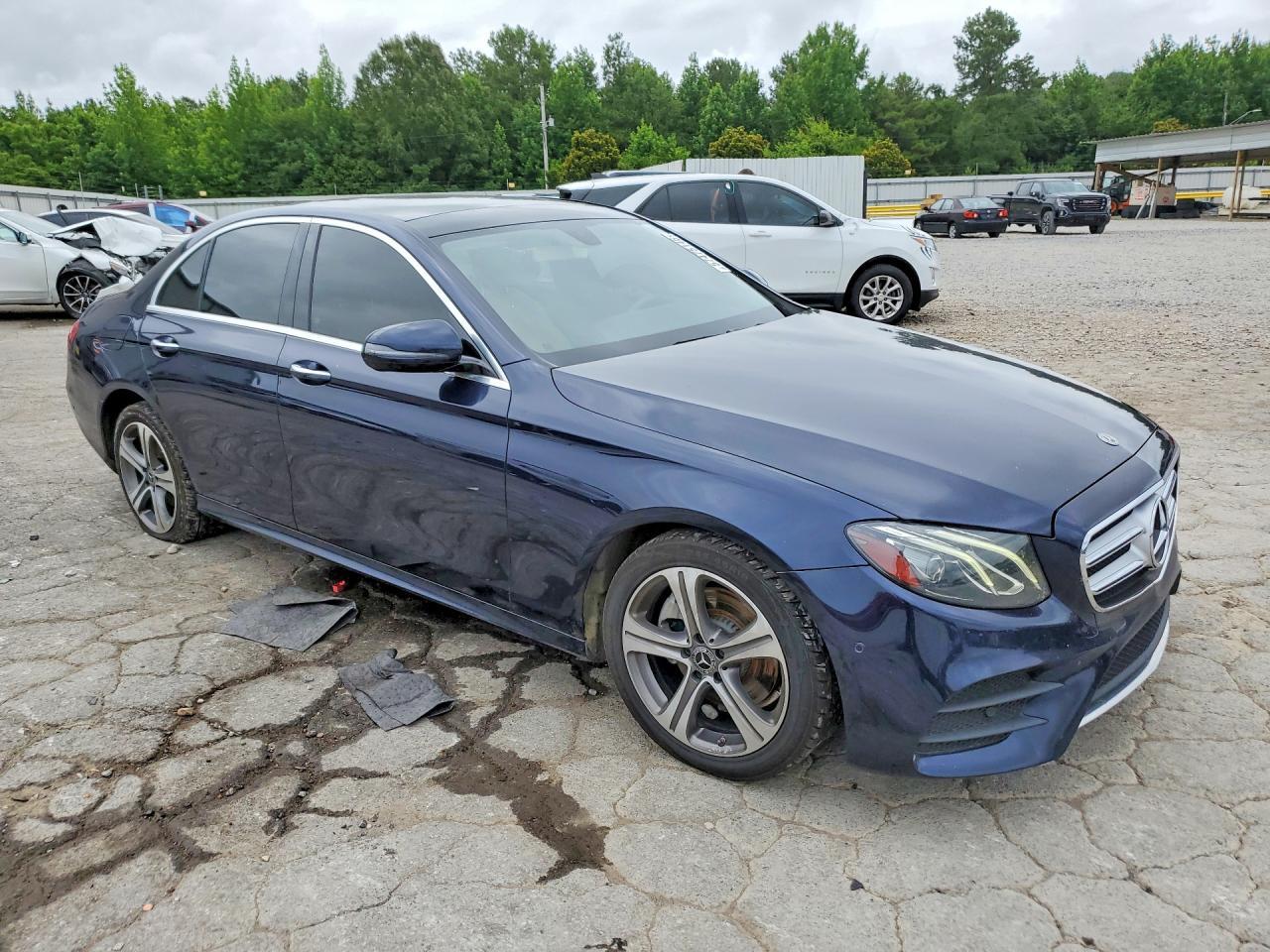 2018 Mercedes-Benz E 300 4Matic - Image 4
