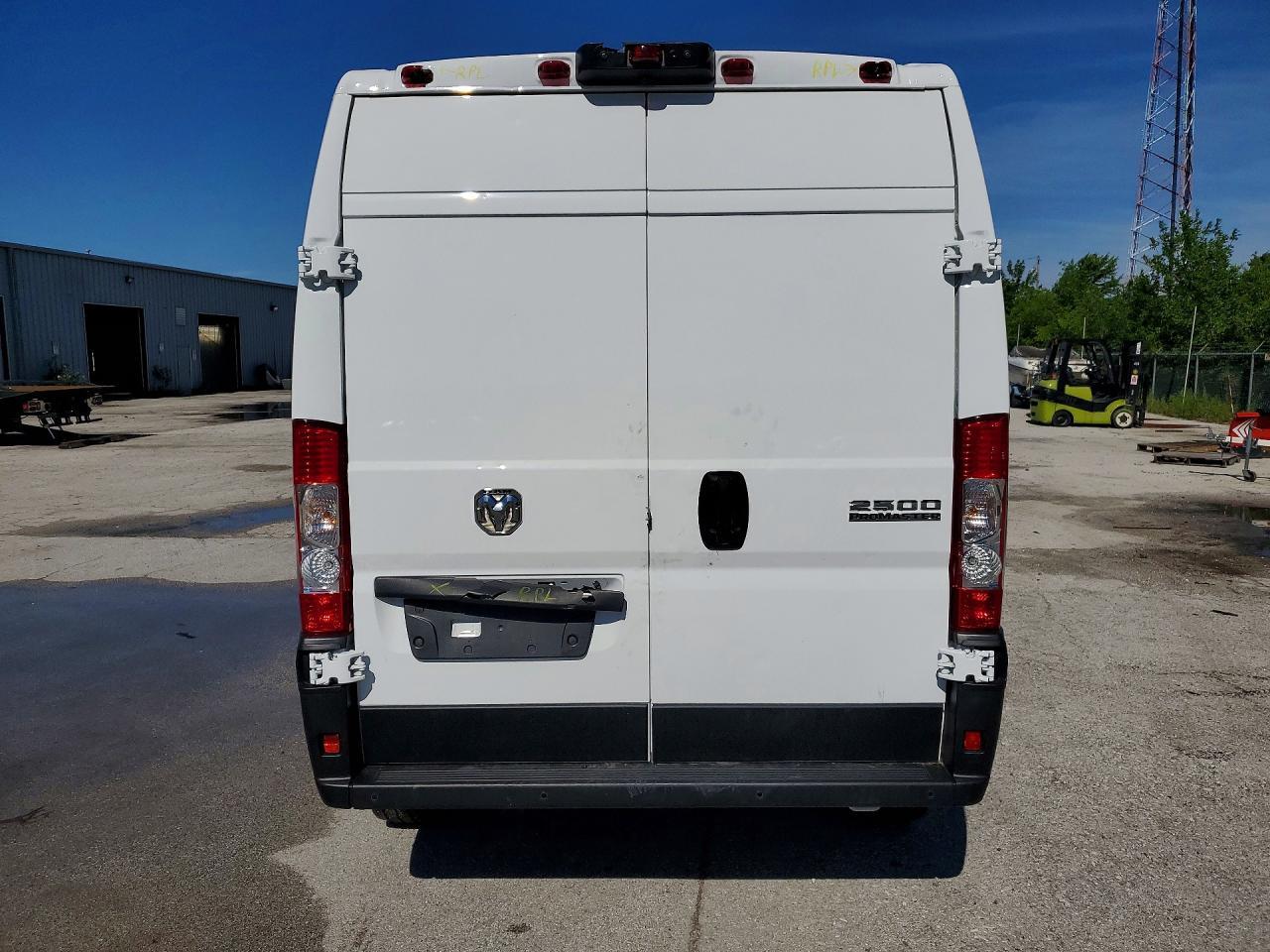 2025 Ram Promaster 2500 Delivery Van - Фото 6
