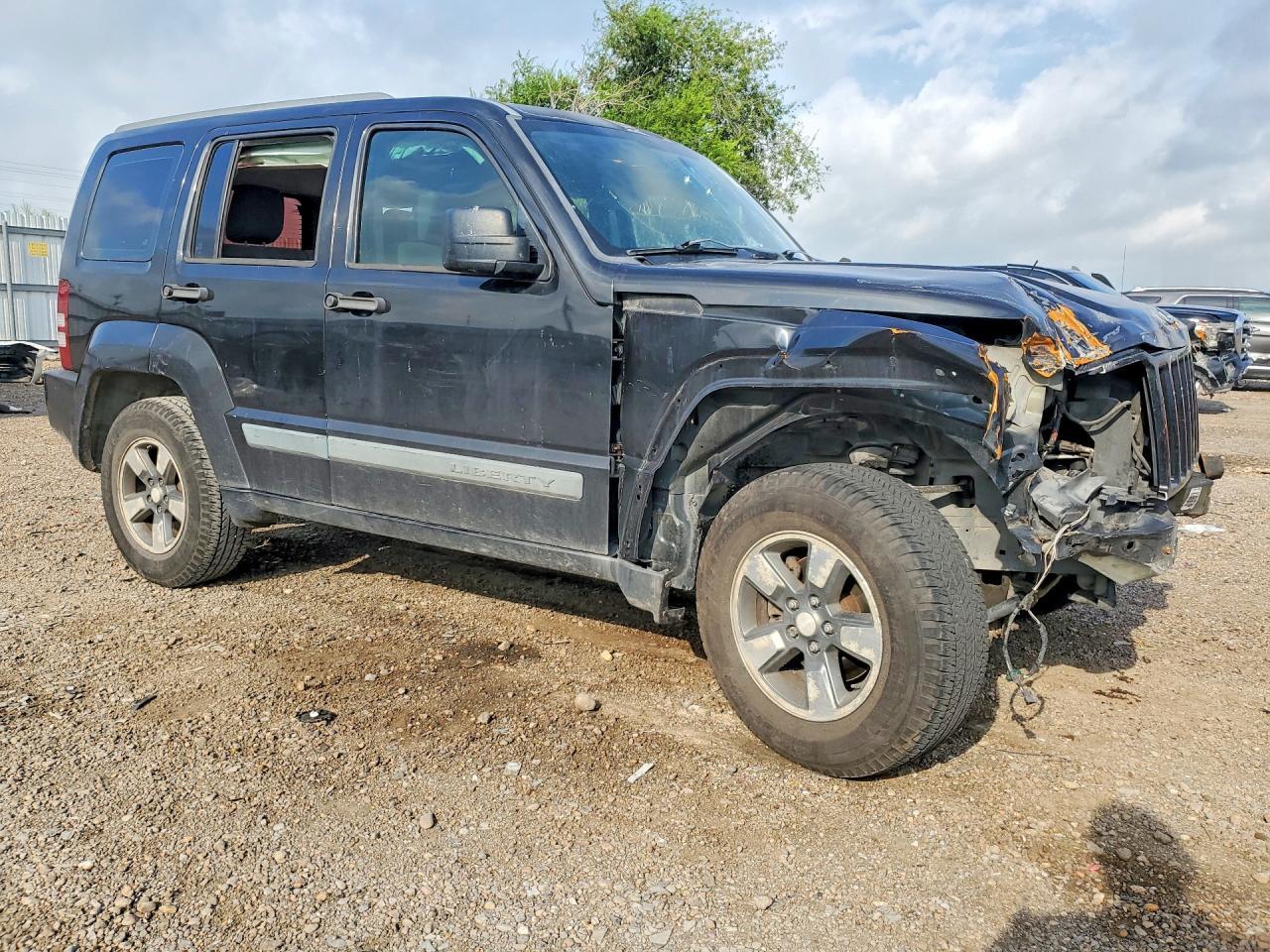 2008 Jeep Liberty Sport - Image 4