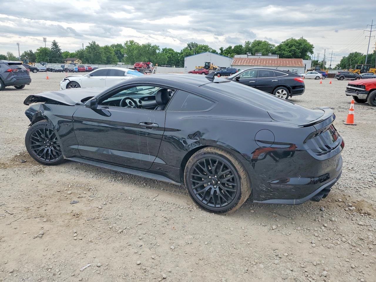 2022 Ford Mustang Gt - Image 2