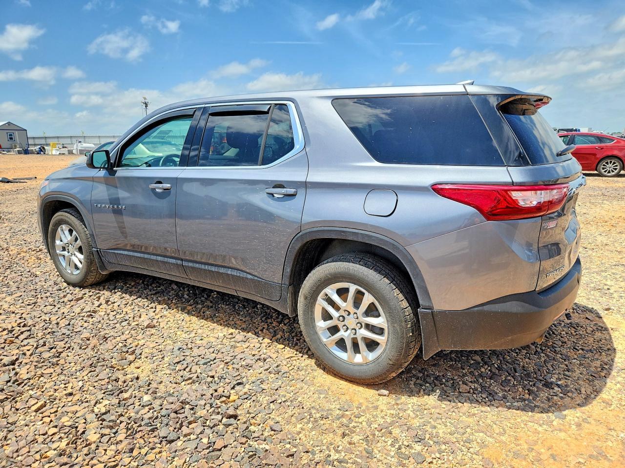 2021 Chevrolet Traverse Ls - Image 2