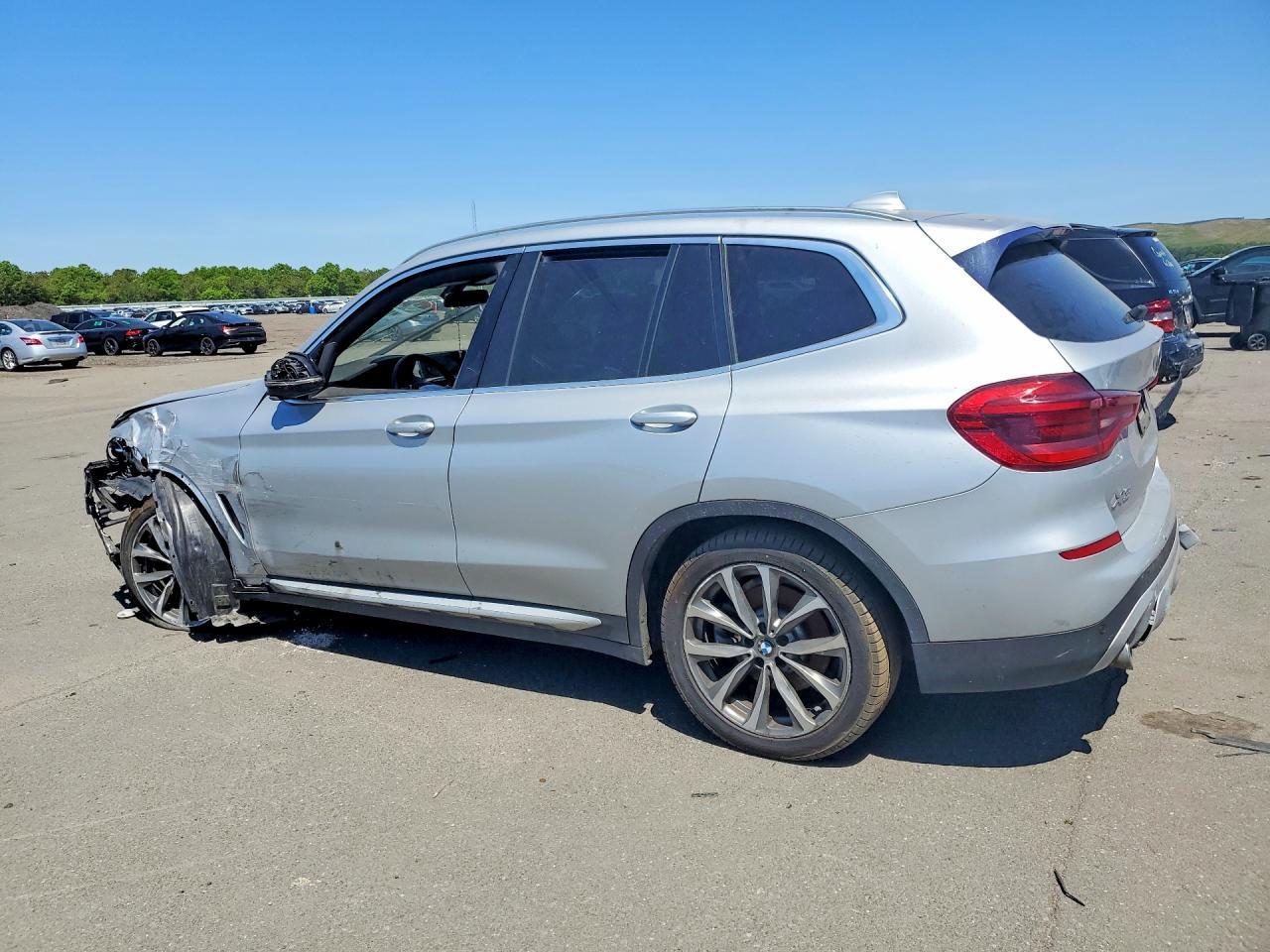 2018 BMW X3 xDrive30I - Фото 2