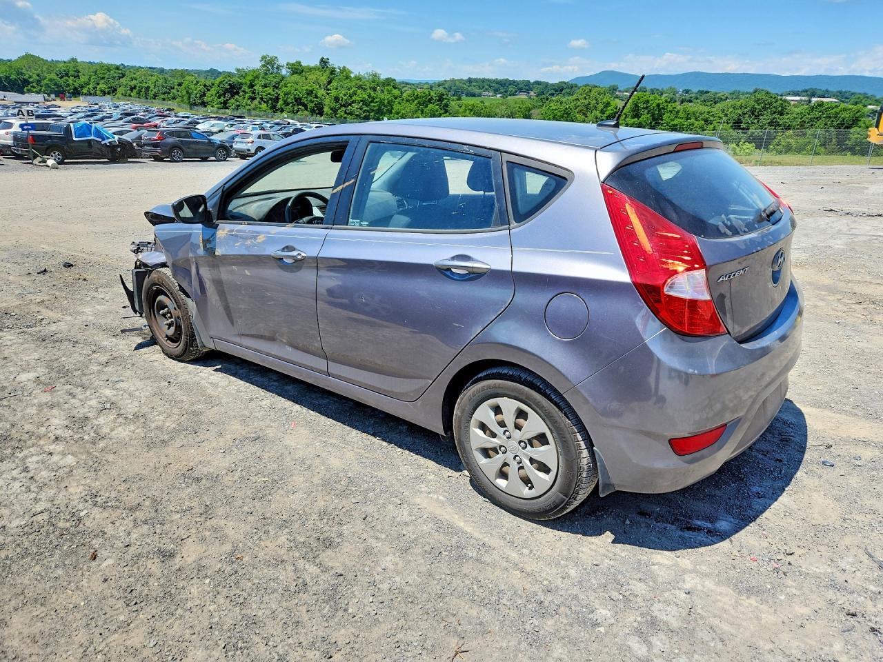 2016 Hyundai Accent Se - Image 2