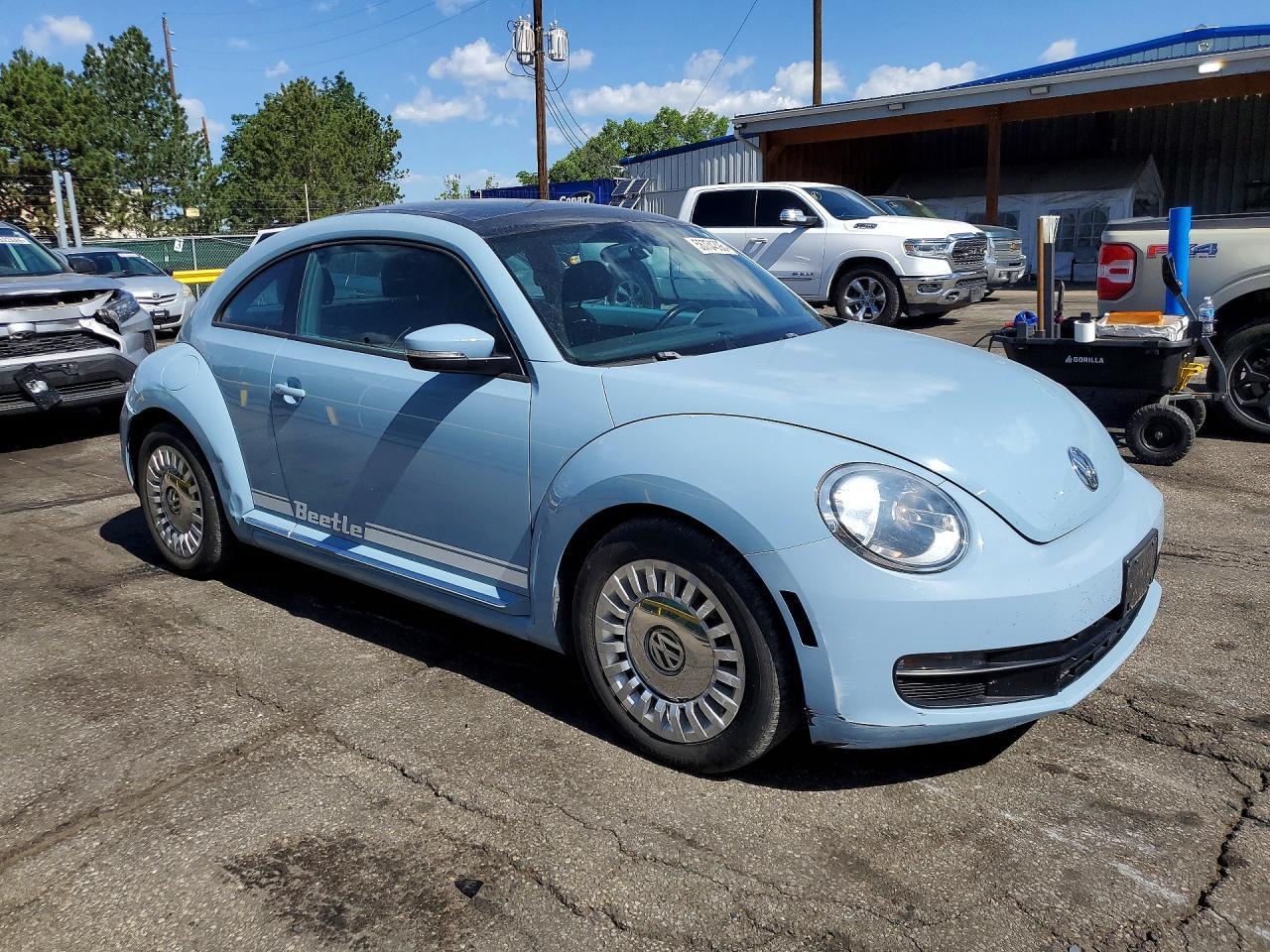 2015 Volkswagen Beetle 1.8T - Image 4