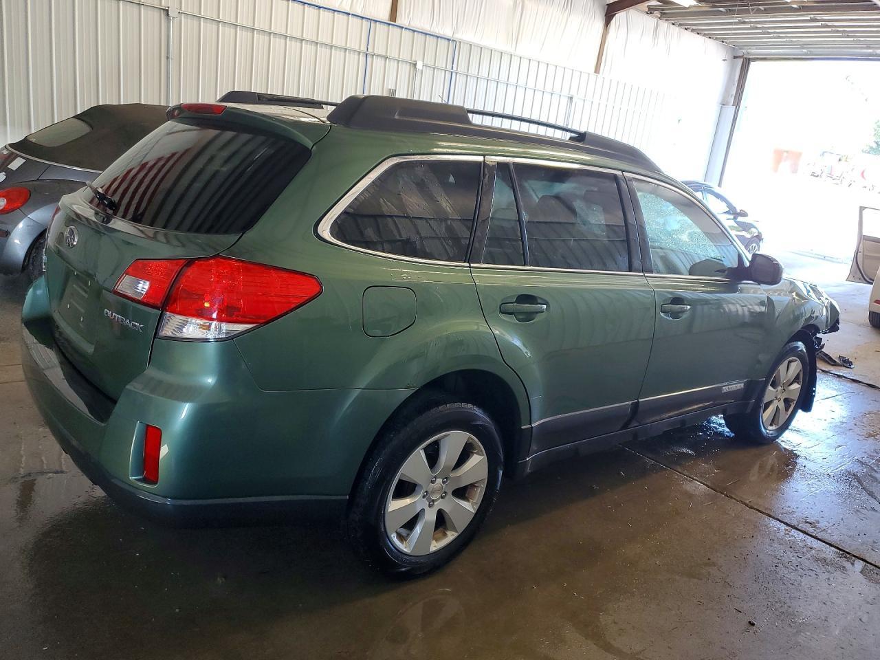 2012 Subaru Outback 2.5I Premium - Image 3
