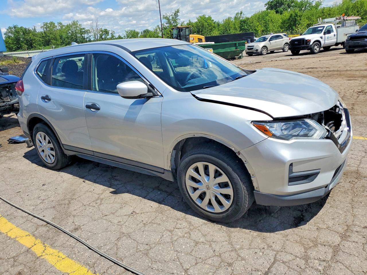 2018 Nissan Rogue S - Фото 4