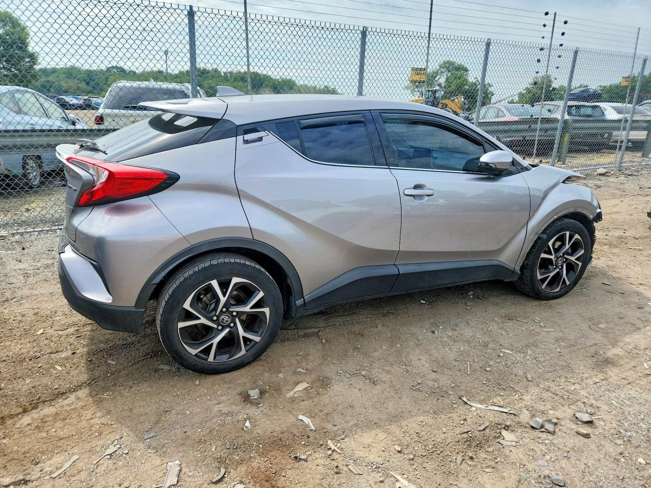 2019 Toyota C-Hr Limited - Image 3