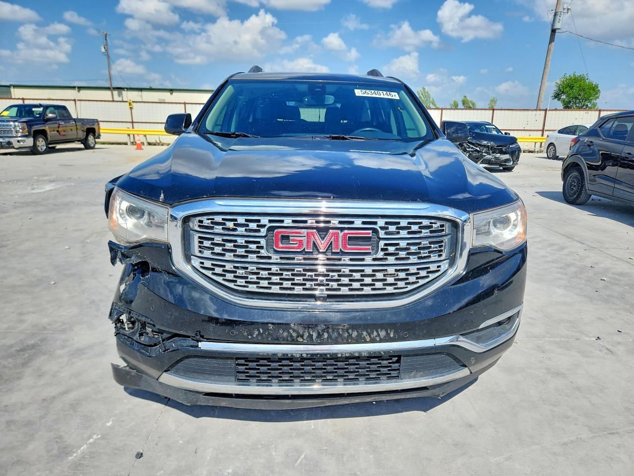 2017 GMC Acadia Denali - Image 5