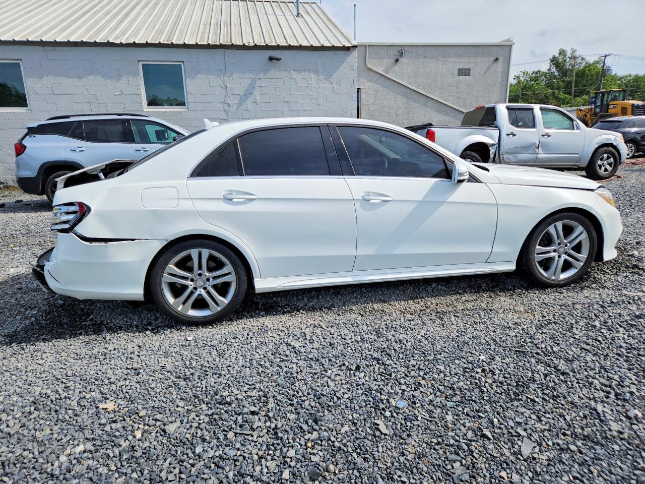 2016 Mercedes-Benz E 350 4Matic - Image 3