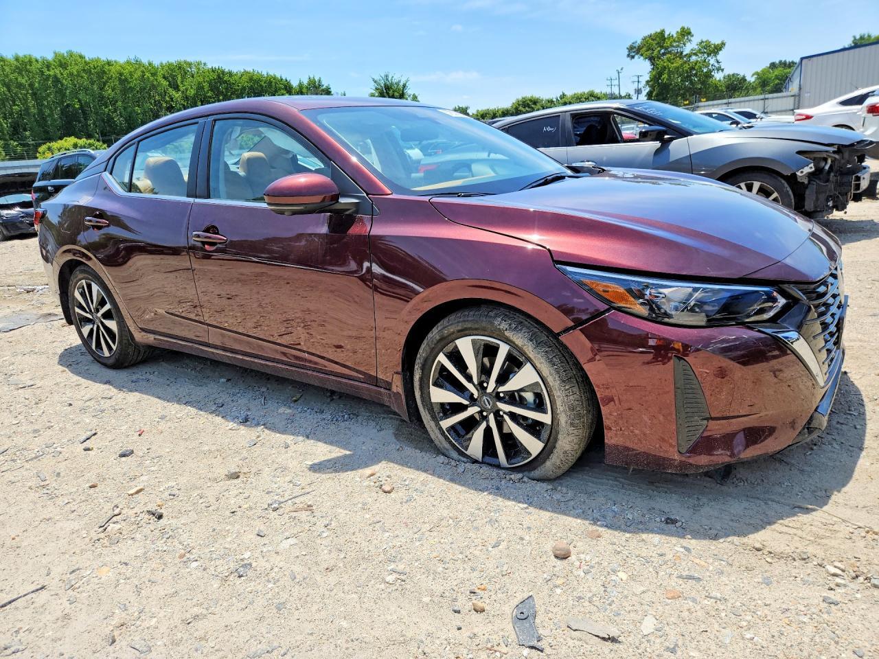 2025 Nissan Sentra Sv - Image 4