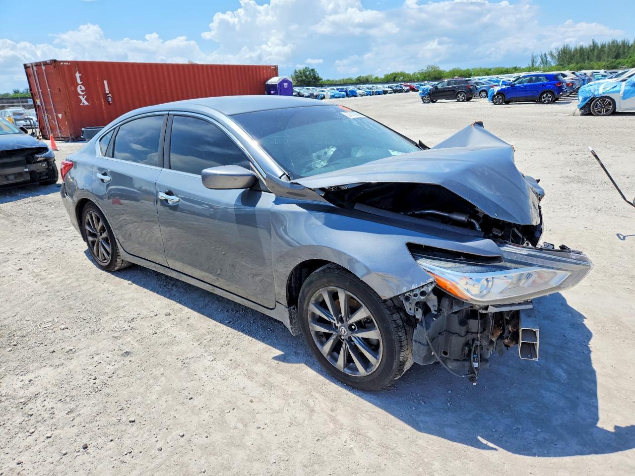 2016 Nissan Altima S - Фото 4