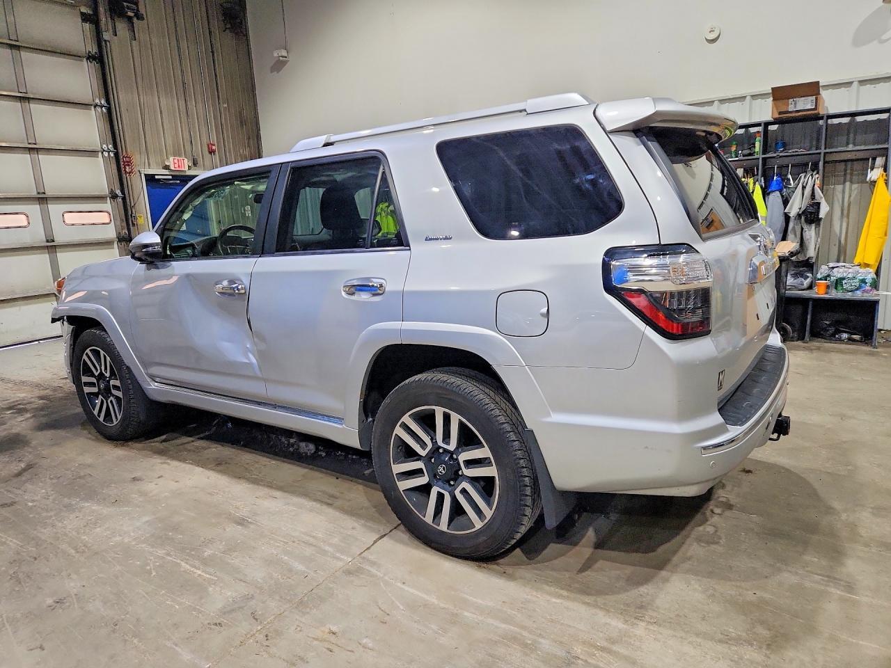 2024 Toyota 4Runner Limited - Фото 2