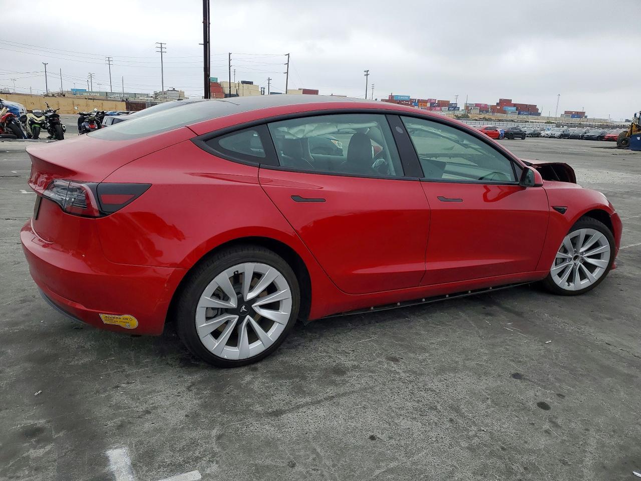 2022 Tesla Model 3 - Фото 3