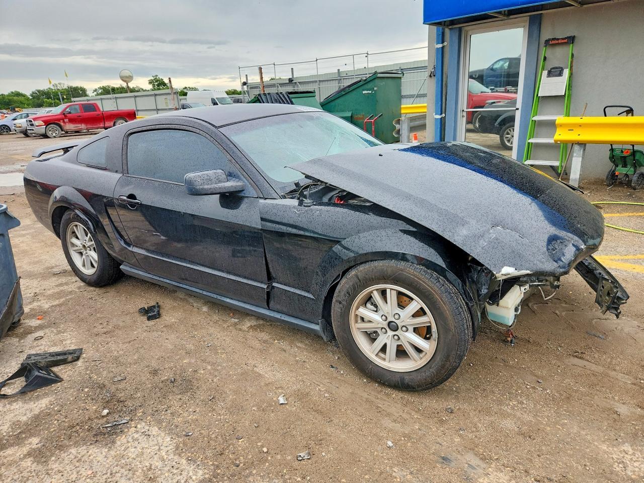 2006 Ford Mustang - Image 4