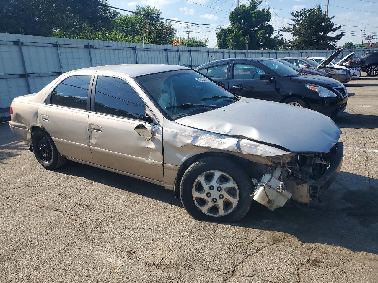 2000 Toyota Camry Le - Image 4