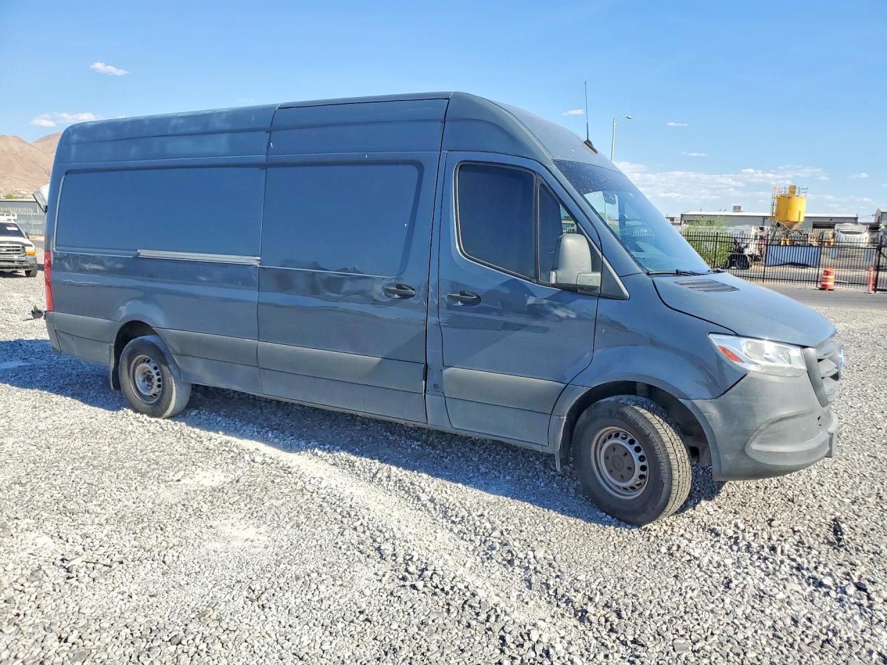 2019 Mercedes-Benz Sprinter 2500 - Фото 4