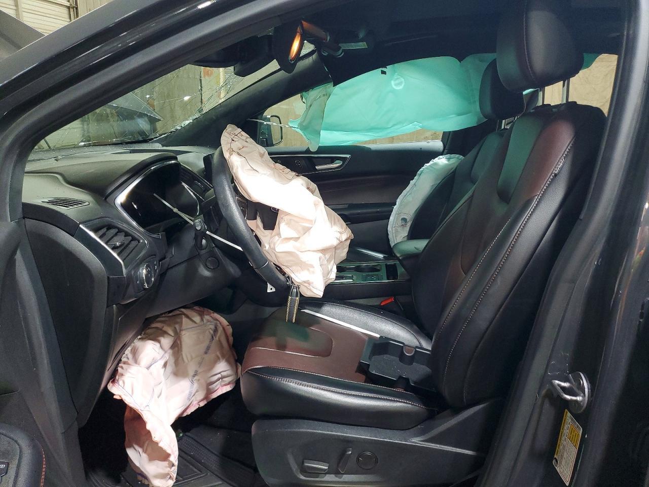 2021 Ford Edge Titanium - Фото 7