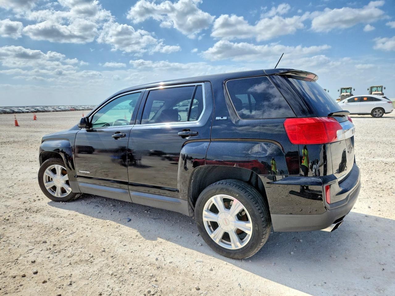 2017 GMC Terrain Sle - Image 2