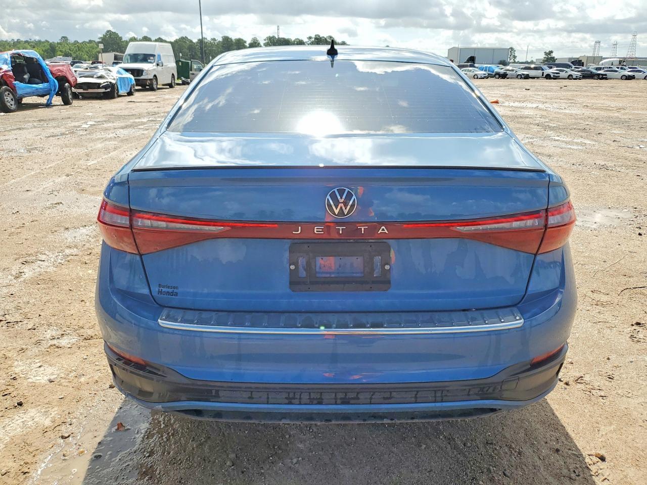 2025 Volkswagen Jetta Sport - Фото 6