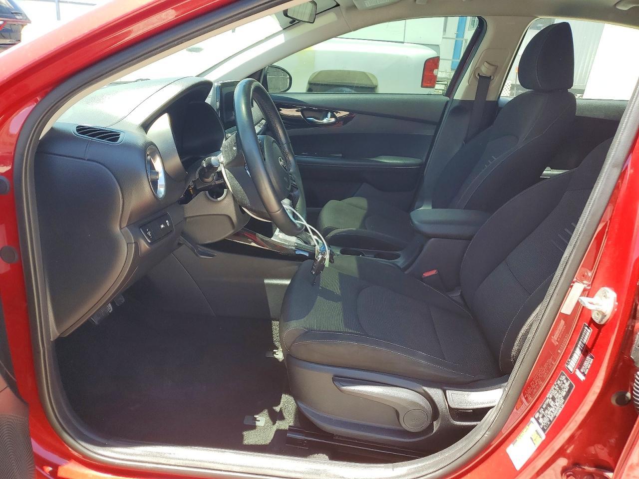 2019 Kia Forte S - Фото 7