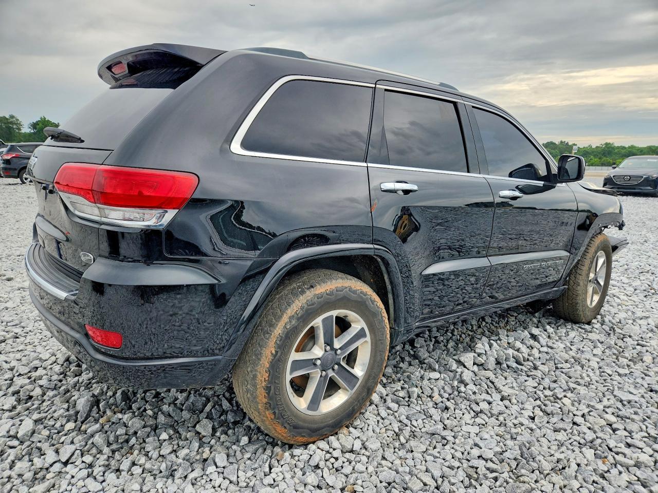 2019 Jeep Grand Cherokee Overland - Image 3