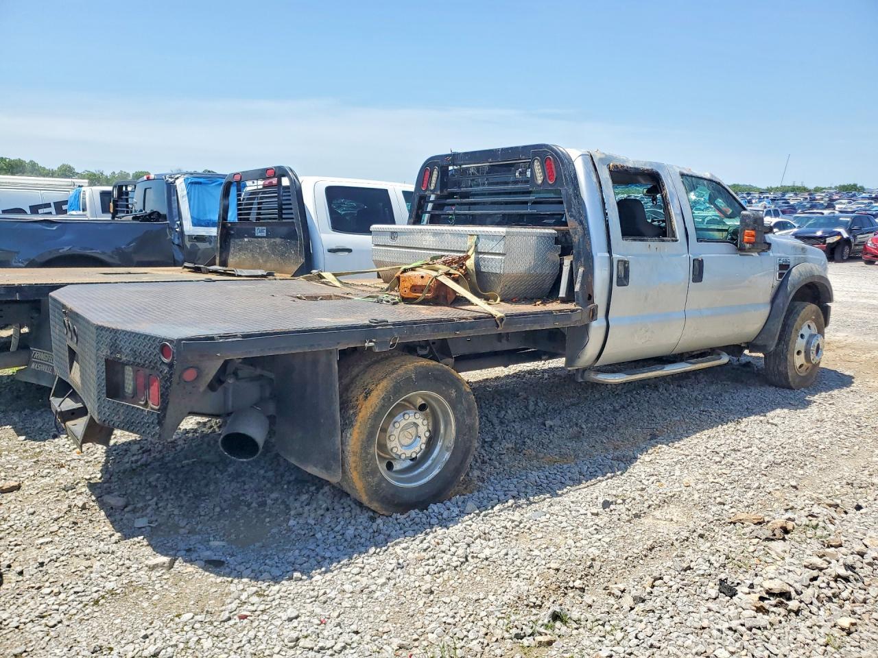 2010 Ford F450 Super Duty - Фото 3