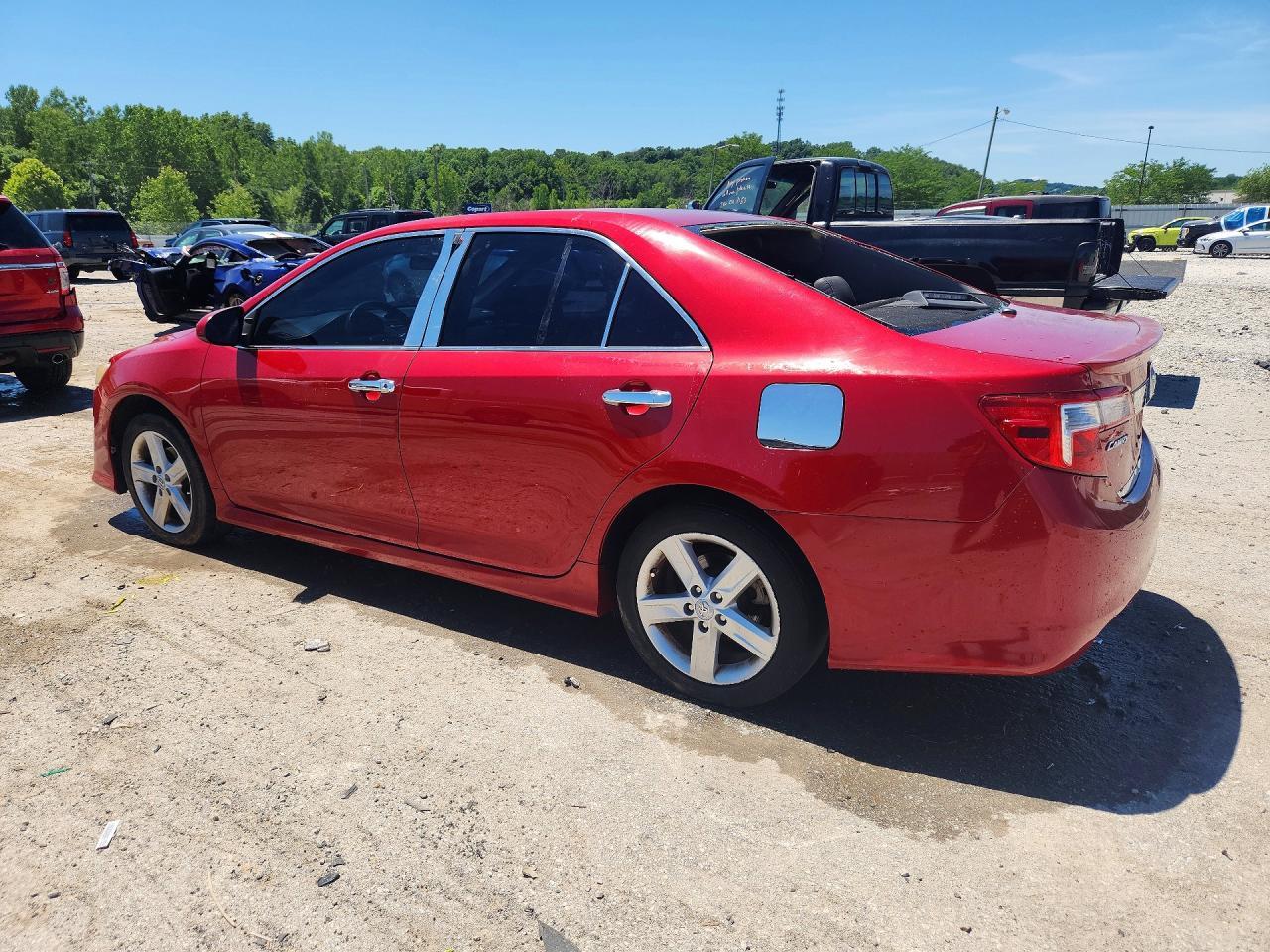 2013 Toyota Camry Se - Image 2