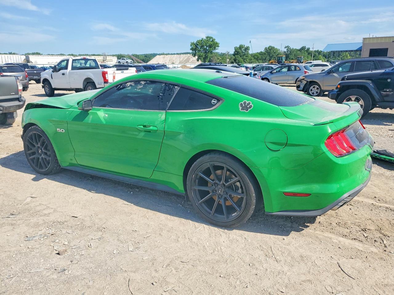 2019 Ford Mustang - Image 2