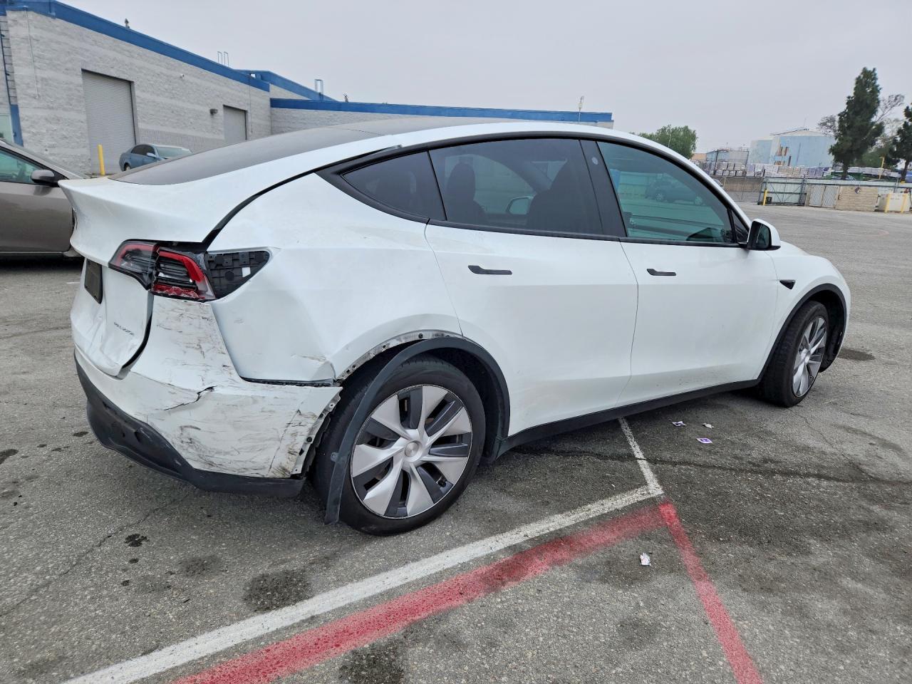 2023 Tesla Model Y - Фото 3
