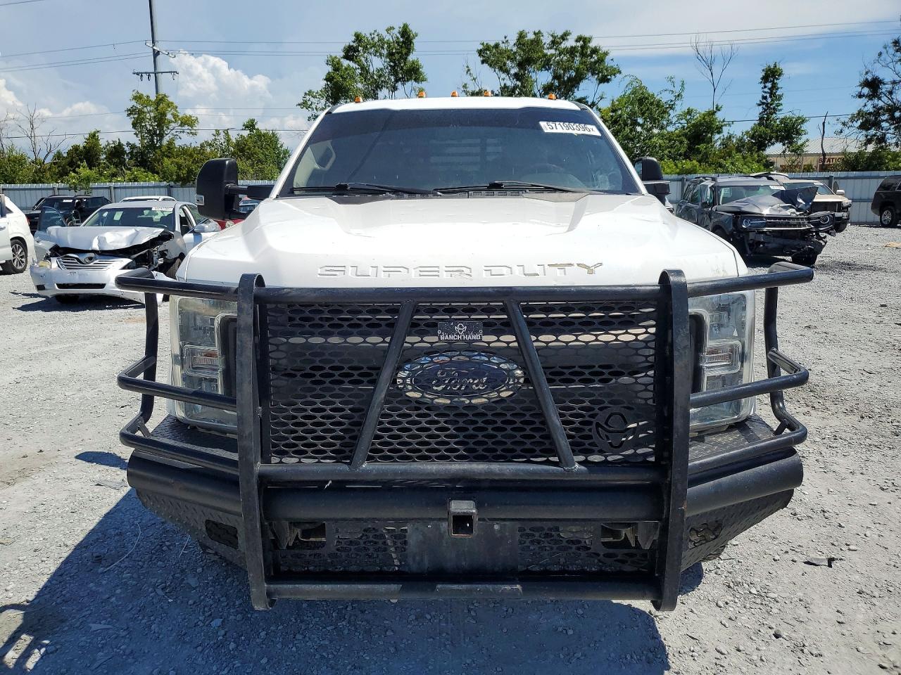 2018 Ford F350 Super Duty - Image 5