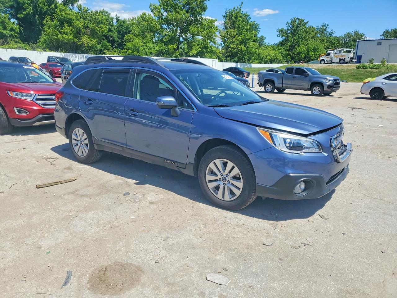 2017 Subaru Outback 2.5I Premium - Image 4