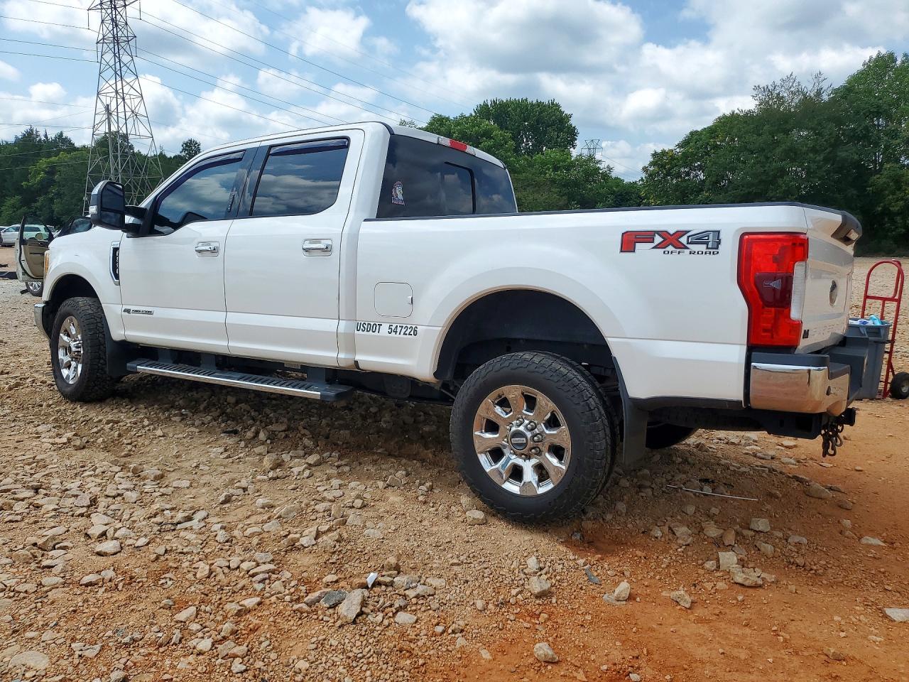 2017 Ford F250 Super Duty - Фото 2